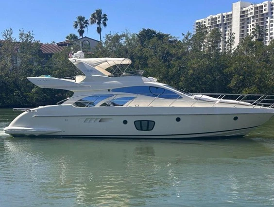 Pronájem lodi Azimut Azimut 55 Fly v Juan-les-Pins na Samboatu