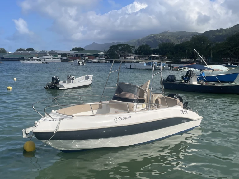 Pronájem jachty v Victoria -fisherman Speedy 450 na Samboatu