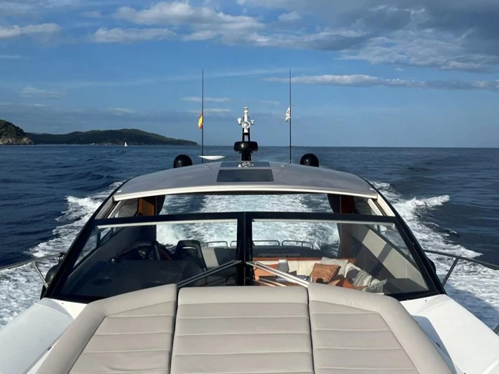 Pronajmout si Sunseeker Predator 57 v Antibes