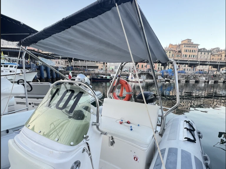 Joker Boat Coaster 515 jednotlivci a charterové společnosti v Genova