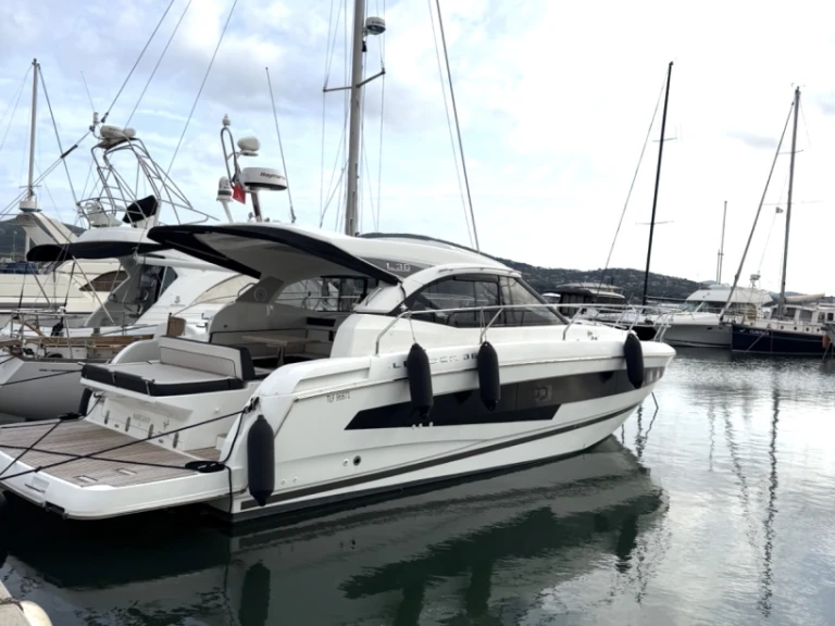 Pronájem lodi Jeanneau Leader 36 Sportop v Port Cogolin na Samboatu