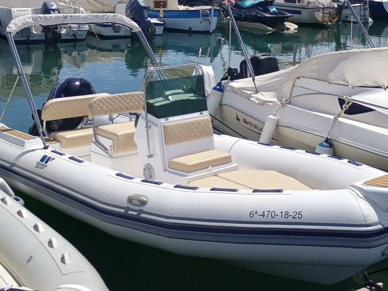 Pronajmout si Tiger Marine 600 v Santa Eularia des Riu