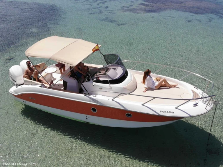 Pronajmout Motorová loď se skipperem či ne Sessa Marine v Ibiza Town