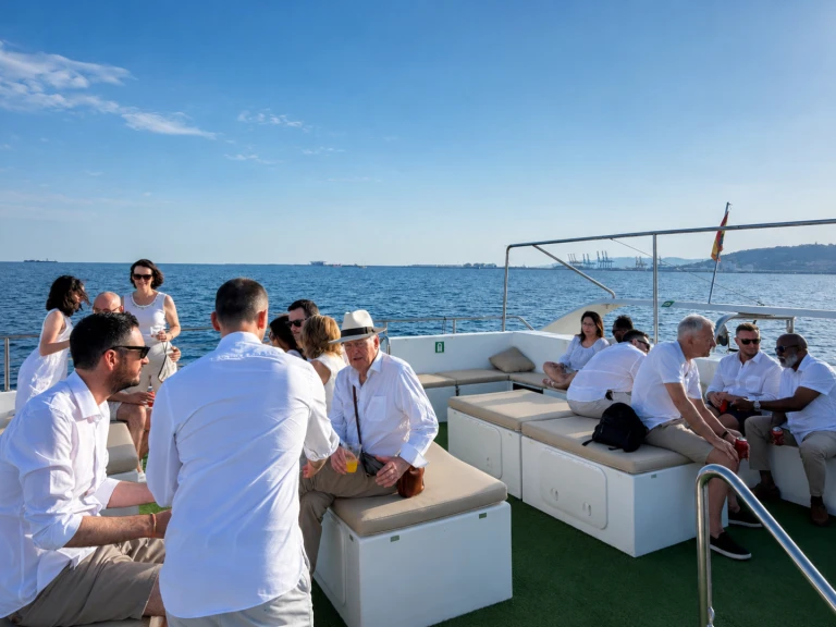 Drassanes Dalmau Cala San Vicente jednotlivci a charterové společnosti v Port Olímpic of Barcelona