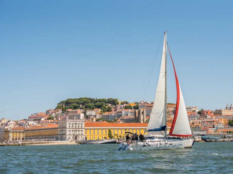 Pronájem jachty v Lisabon -Jeanneau Sun Odyssey 42.1 na Samboatu