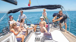 Pronajmout si Bavaria Bavaria 49 v Barcelona