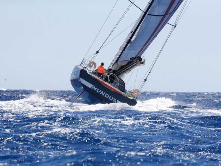 Pronájem Plachetnice Imoca s licencí