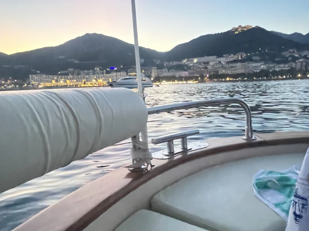Fratelli Aprea Sorrento 7,50 open cruise jednotlivci a charterové společnosti v Porto di Salerno