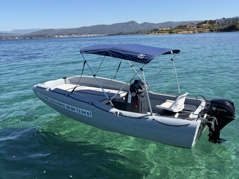 Pronajmout si Fun Yak SECU 15 v Six-Fours-les-Plages