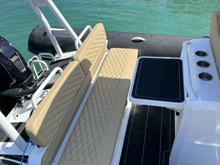 Pronájem jachty v Sitges -Highfield Highfield Sport 700 na Samboatu