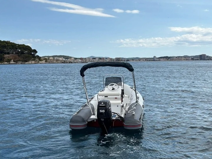 Pronájem Motorová loď v Palamos -Golden Ship Aura 520
