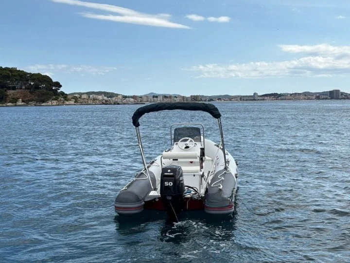 Pronajmout si Silver 495 v Palamos