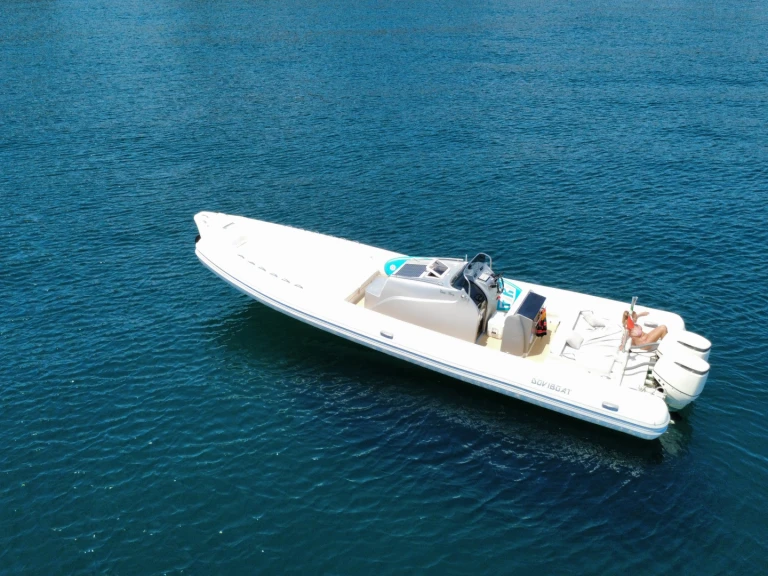 Pronájem jachty v Miseno -dovi boat One way 100 na Samboatu