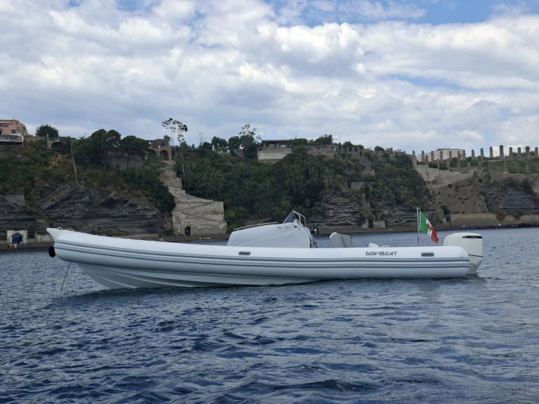 Pronajmout si dovi boat One way 100 v Miseno