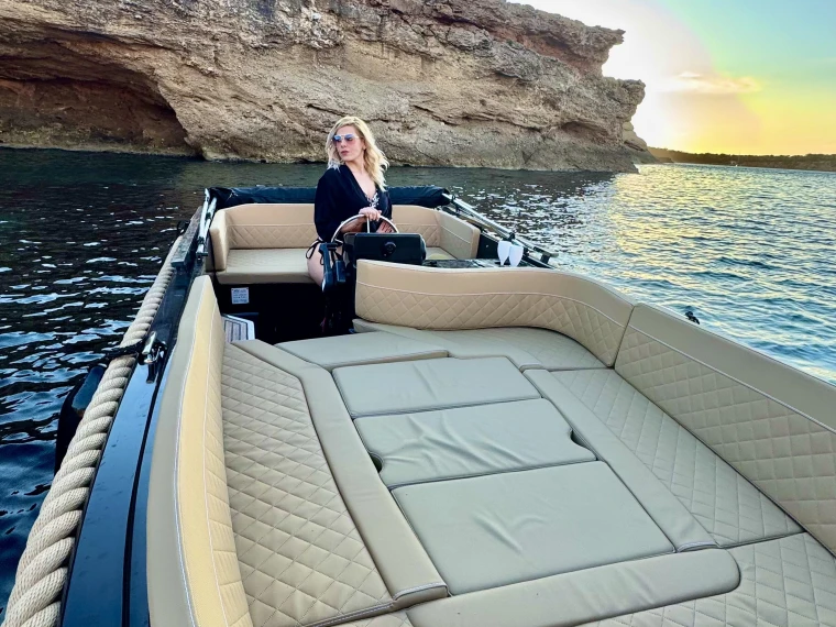Pronajmout si Silent Yachts 525 v Sant Antoni de Portmany