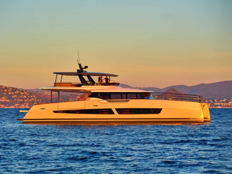 Pronájem Jachta Fountaine Pajot s licencí