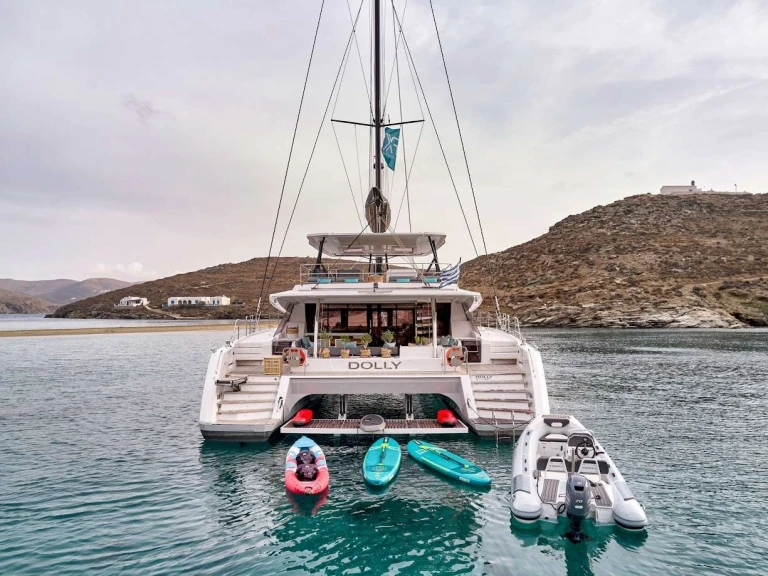 Pronájem lodi Fountaine Pajot Fountaine Pajot Alegria 67 (5 cab) v Nea Peramos na Samboatu