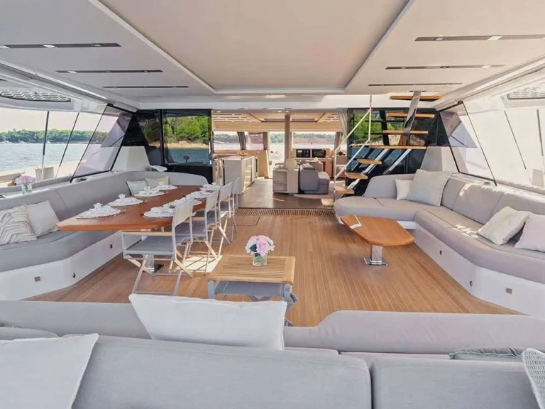 Pronajmout Katamarán se skipperem či ne Fountaine Pajot v Kallithéa