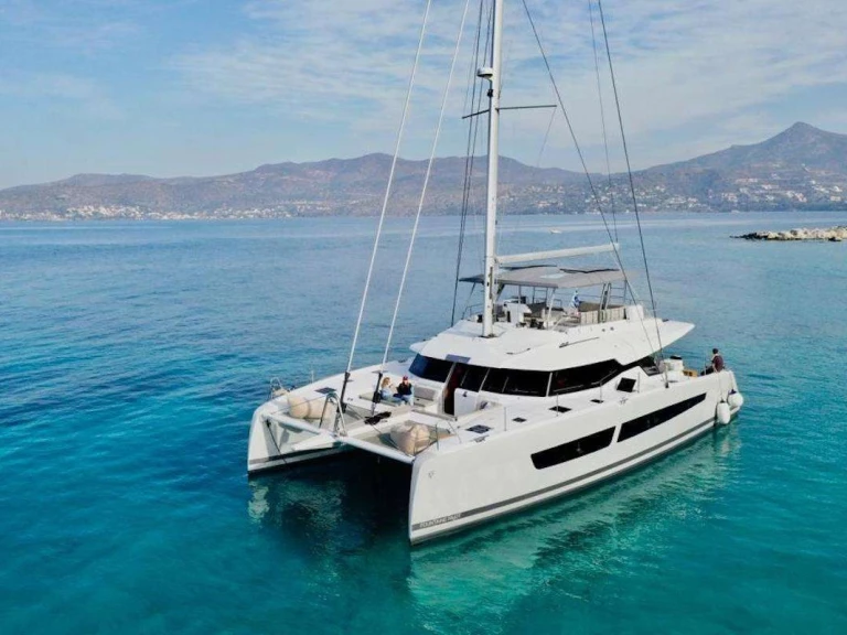 Pronajmout si Fountaine Pajot Fountaine Pajot Samana 59 (5 cab) v Alimos