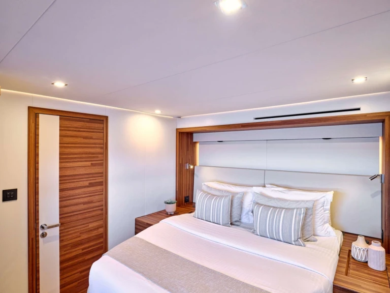 Pronajmout si Fountaine Pajot Fountaine Pajot Thira 80 v Marsh Harbour