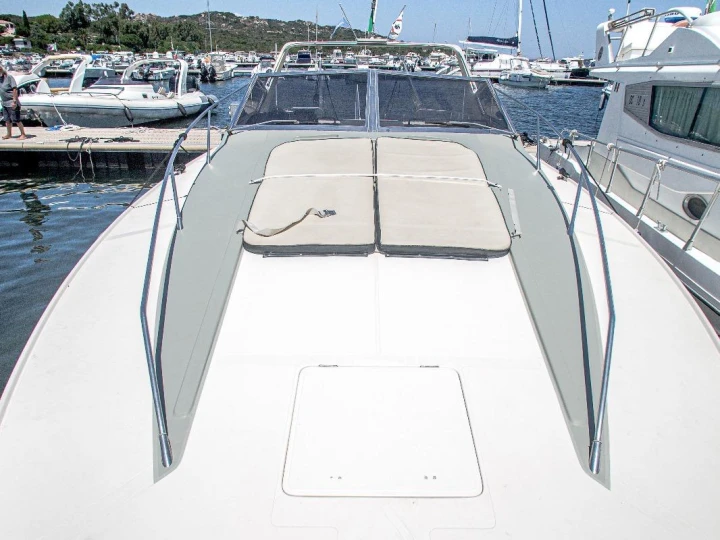 Pronajmout si Riva Bravo 38 special v Porto Pozzo