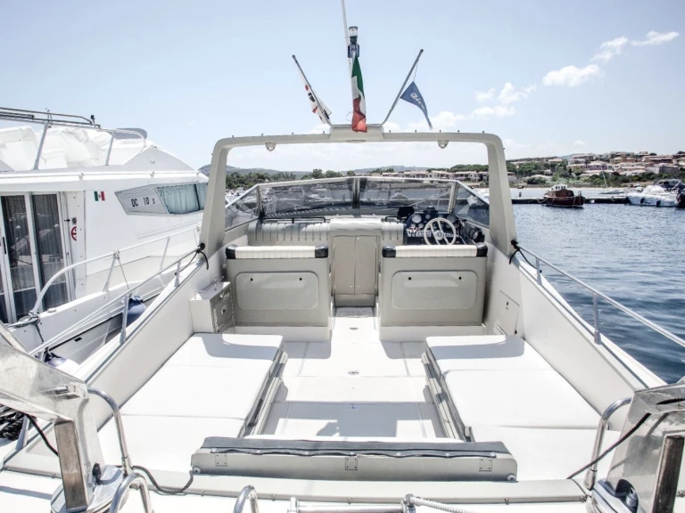 Pronájem Motorová loď v Porto Pozzo -Riva Bravo 38 special