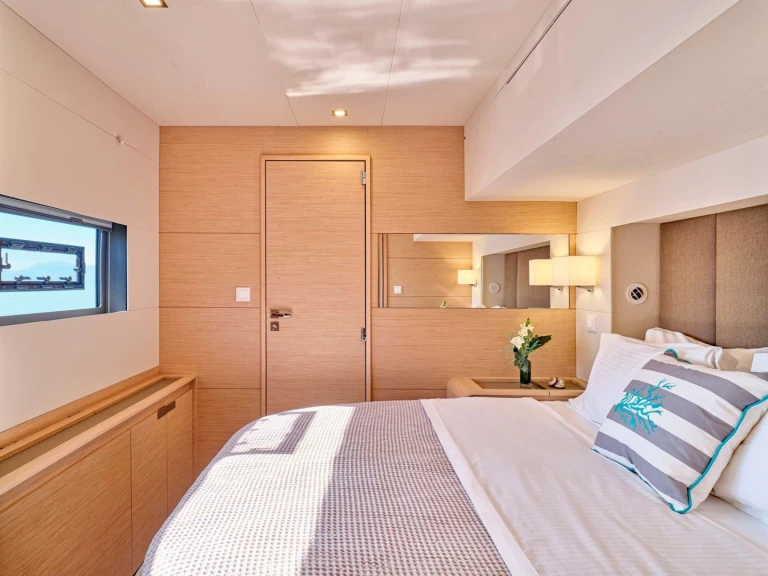 Pronájem lodi Baie de Marigot lákavé ceny Fountaine Pajot Alegria 67 (5 cab)
