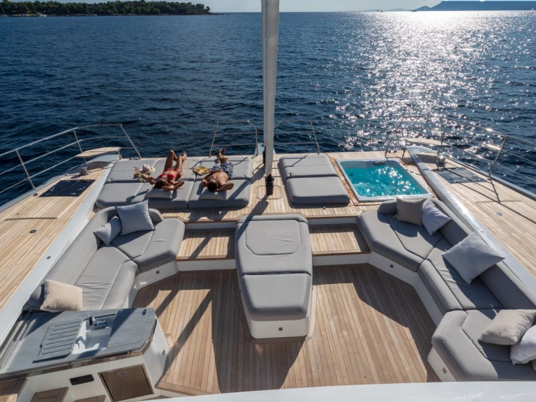 Pronájem Katamarán v Nea Peramos -Fountaine Pajot Fountaine Pajot Thira 80