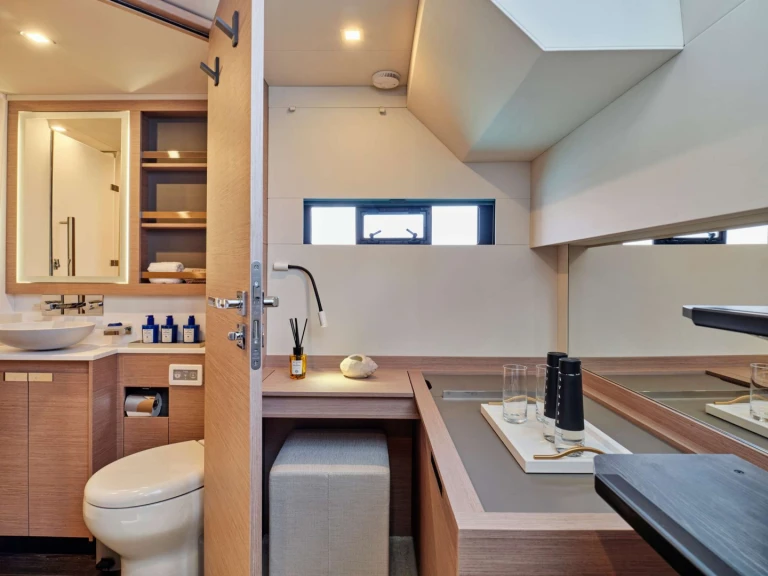 Pronájem jachty v Palaio Faliro -Fountaine Pajot Fountaine Pajot Power Alegria 67 (4 cab) na Samboatu