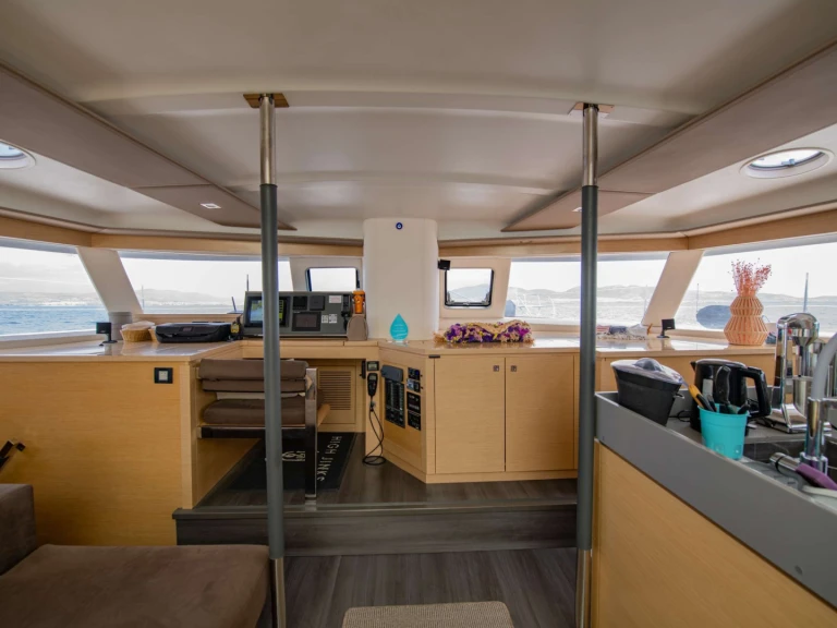 Pronájem Katamarán v Alimos -Fountaine Pajot Fountaine Pajot Sanya 57 (4 cab)