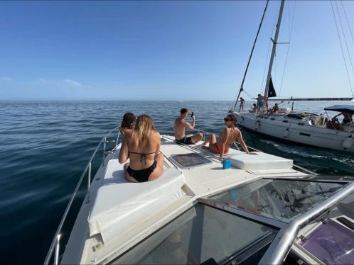 Pronajmout si Glastron Riviera 350 IV v Marbella