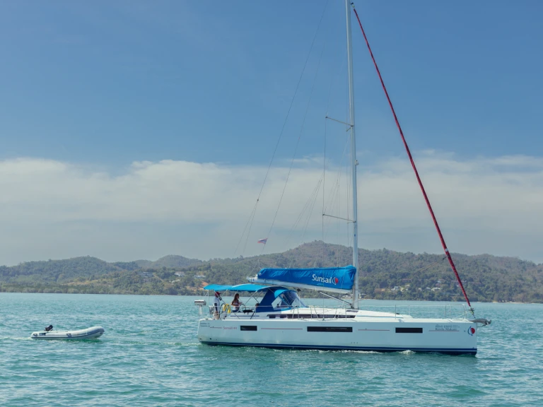 Jeanneau Sun Odyssey 440 jednotlivci a charterové společnosti v Antigua Island
