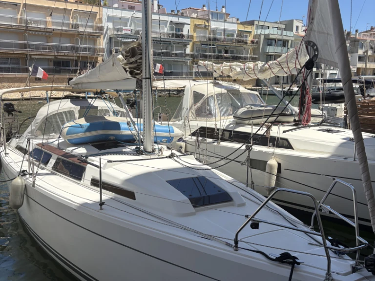Pronajmout Plachetnice se skipperem či ne Hanse v Empuriabrava