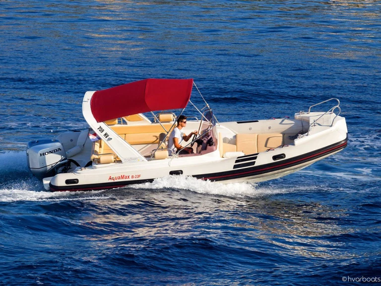 Pronájem Polotuhá loď Barracuda Yachts s licencí