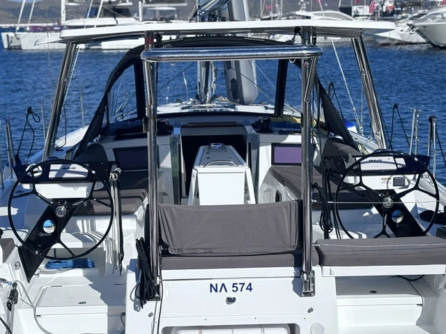 Pronájem lodi Lavrio lákavé ceny Dufour 44