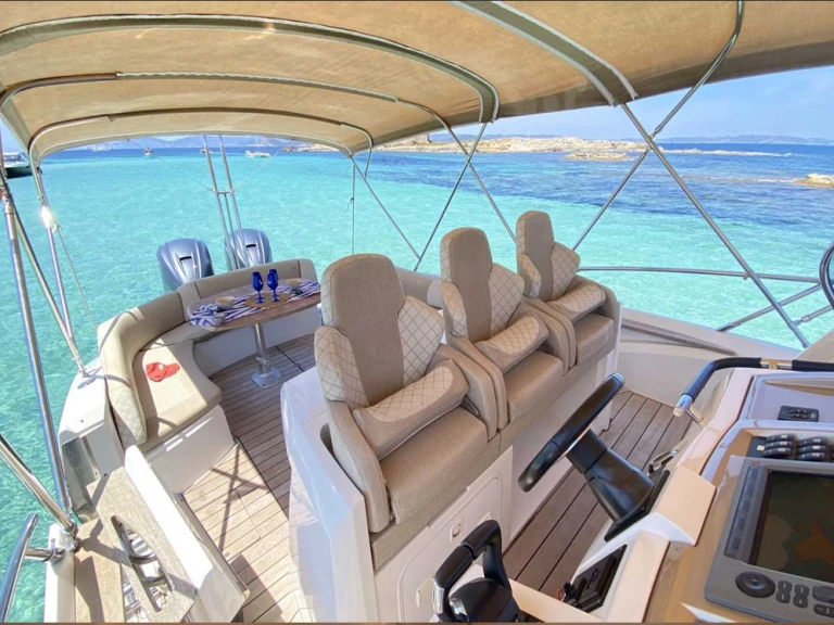 Pronájem lodi Ibiza Town lákavé ceny Key Largo 36