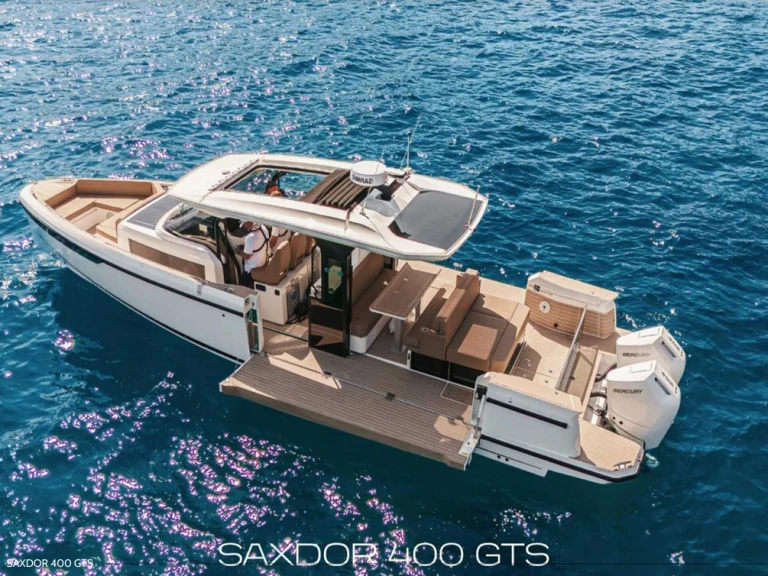 Pronájem lodi Saxdor SAXDOR 400 GTS v Ibiza Town na Samboatu