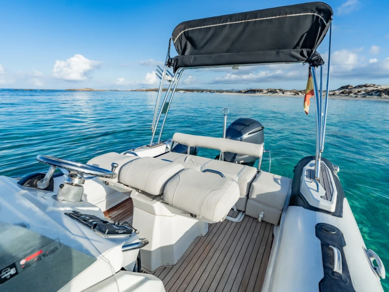 Pronájem lodi Ibiza Town lákavé ceny Sea Hawk 800