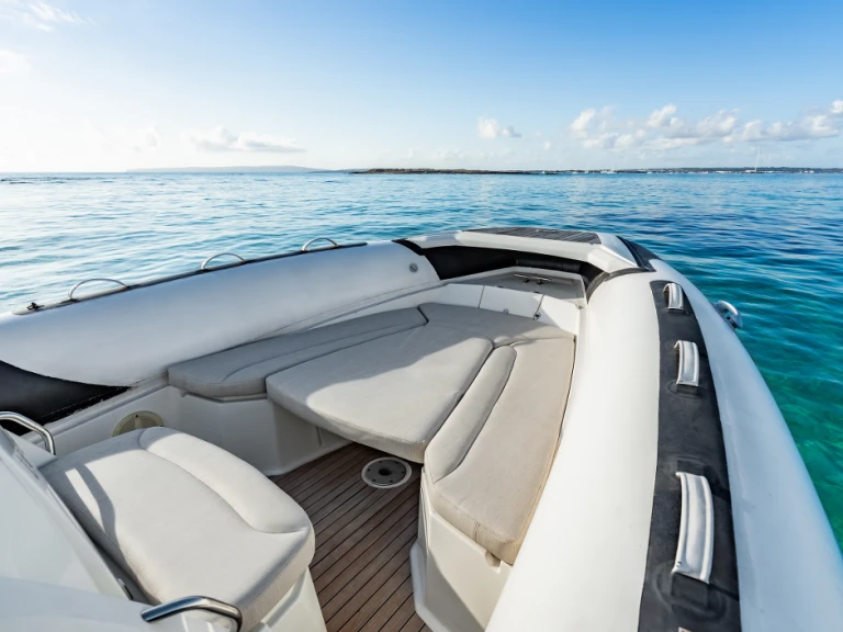 Pronájem Polotuhá loď v Ibiza Town -Zodiac Sea Hawk 800