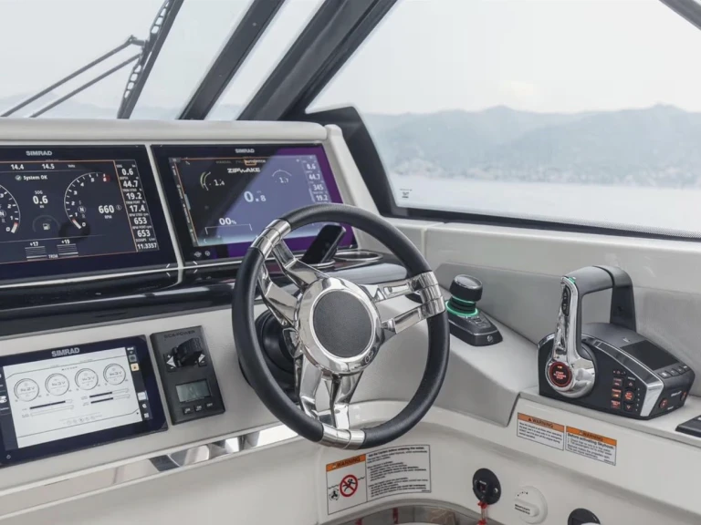 Pronájem lodi Golfe de Saint-Tropez lákavé ceny Saxdor 400 GTO