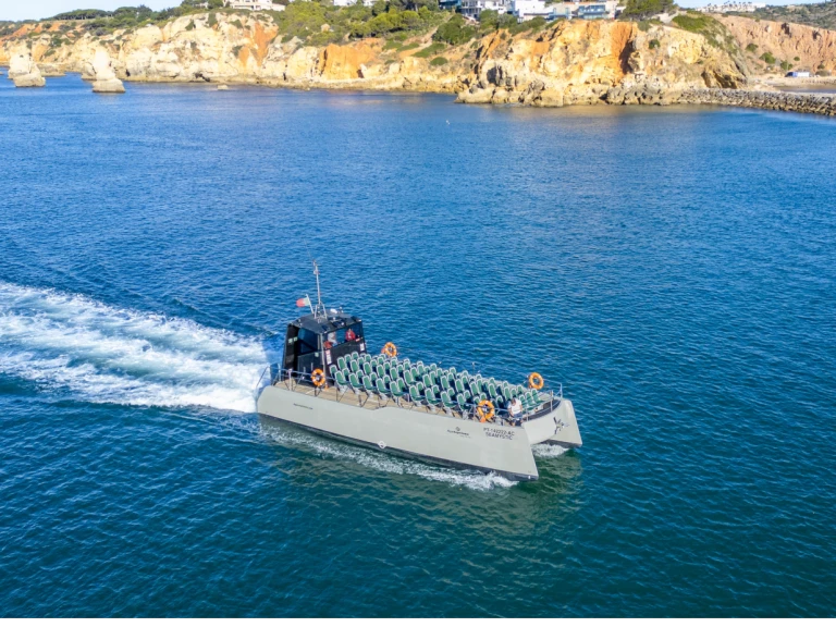 Pronajmout Katamarán se skipperem či ne drassanes v Albufeira 