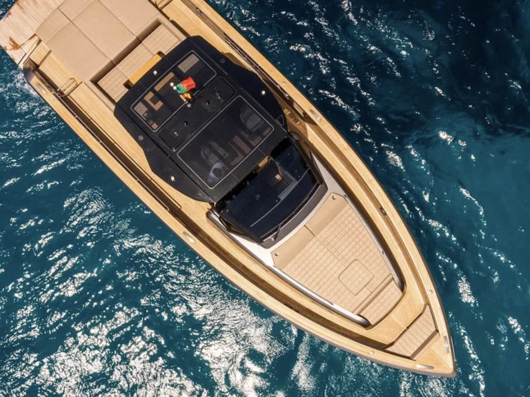 Pronajmout Motorová loď se skipperem či ne Pardo Yachts v Monako