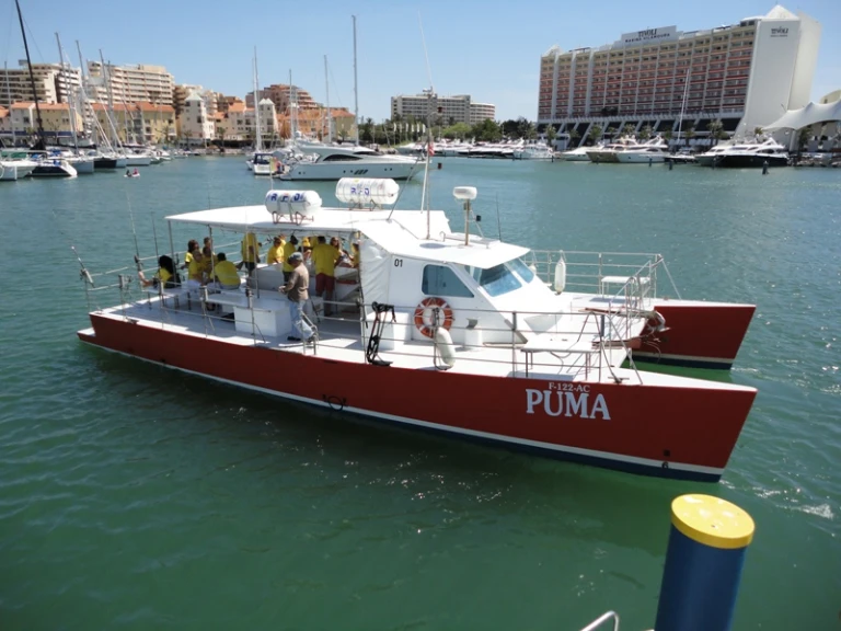 Pronajmout si Custom Custom v Vilamoura
