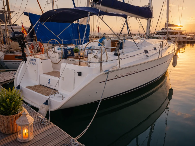 Pronájem Plachetnice v Port d'Alicante -Bénéteau Cyclades 43.3