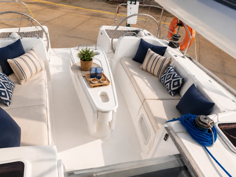 Bénéteau Cyclades 43.3 jednotlivci a charterové společnosti v Port d'Alicante