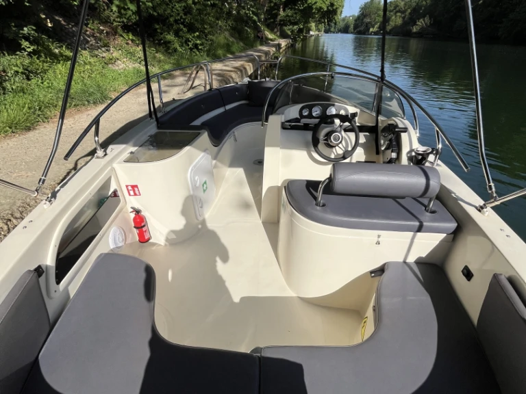 Pronajmout si Eolo Eolo 590 Open v Nogent-sur-Marne