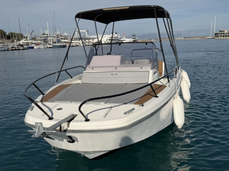 Pronájem lodi Bénéteau Flyer 7 SUNdeck v Antibes na Samboatu
