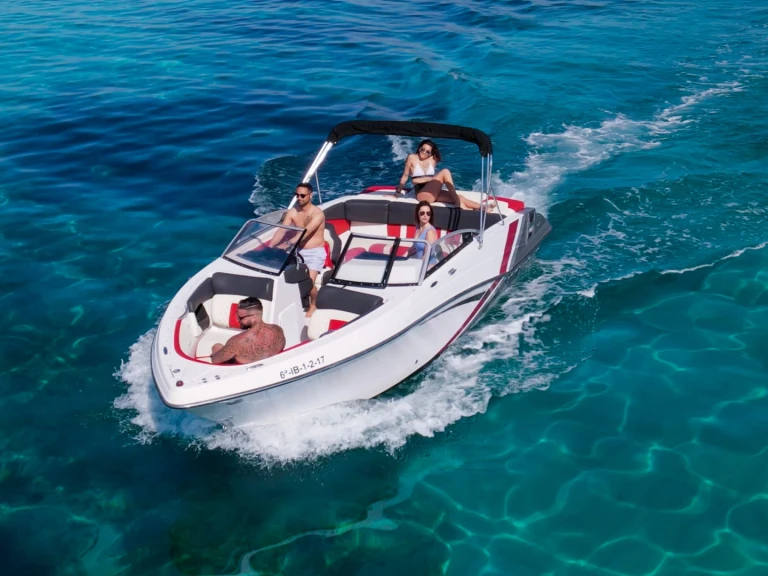 Pronájem lodi Glastron GTS 245 v Ibiza Town na Samboatu