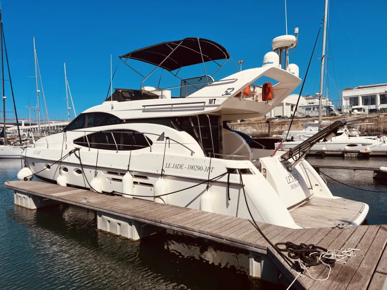 Pronájem lodi Lisabon lákavé ceny Azimut 52 Fly