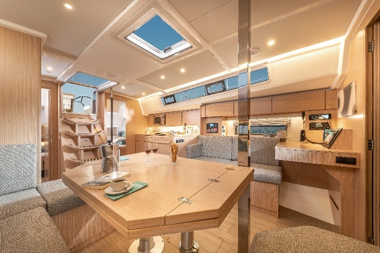 Pronájem Plachetnice v Nidri -Bavaria Bavaria C42
